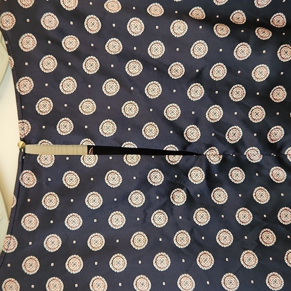 Banana Republic Foulard Silk Ruffle Dress Navy Size L - Picture 8 of 15